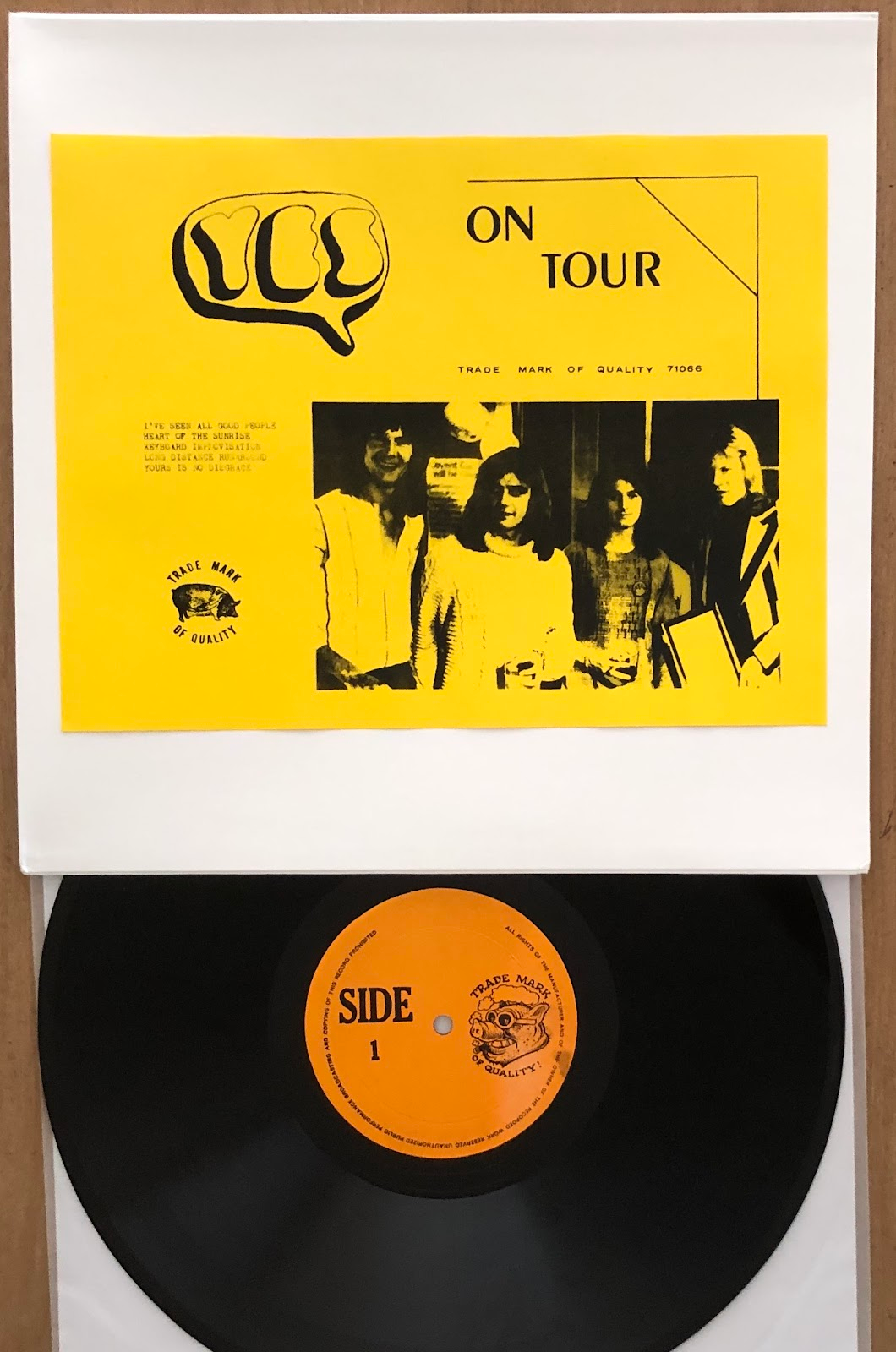 Yes - On Tour (black)
