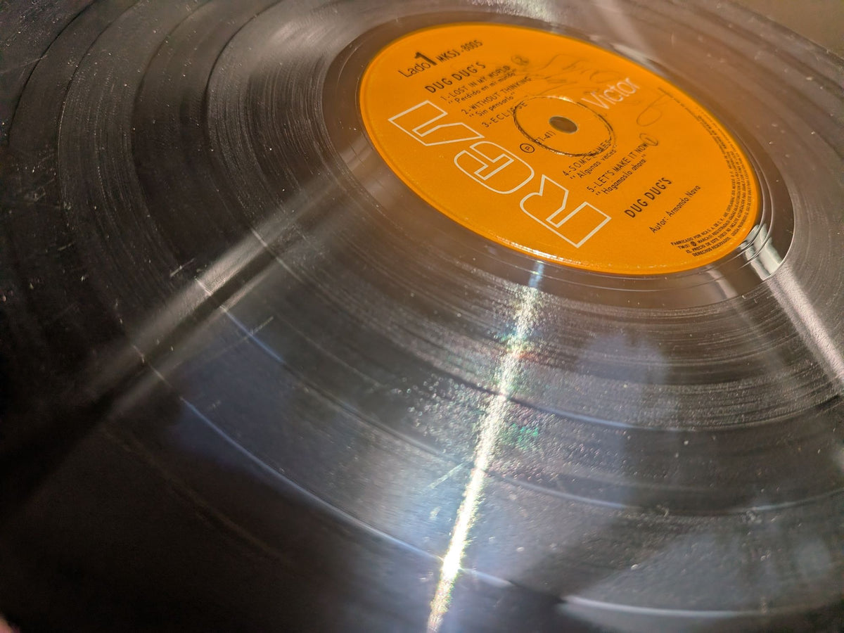 Dug Dug's 1971 Mexico RCA Victor LP, side 1 vinyl
